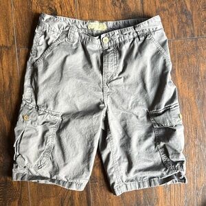 Lucky Brand Cargo shorts Size 16 (F30)